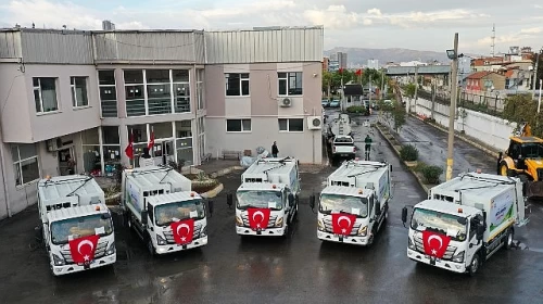 Konak Belediyesi, Başkan Nilüfer Çınarlı Mutlu ile temizlik filosunu güçlendirdi !