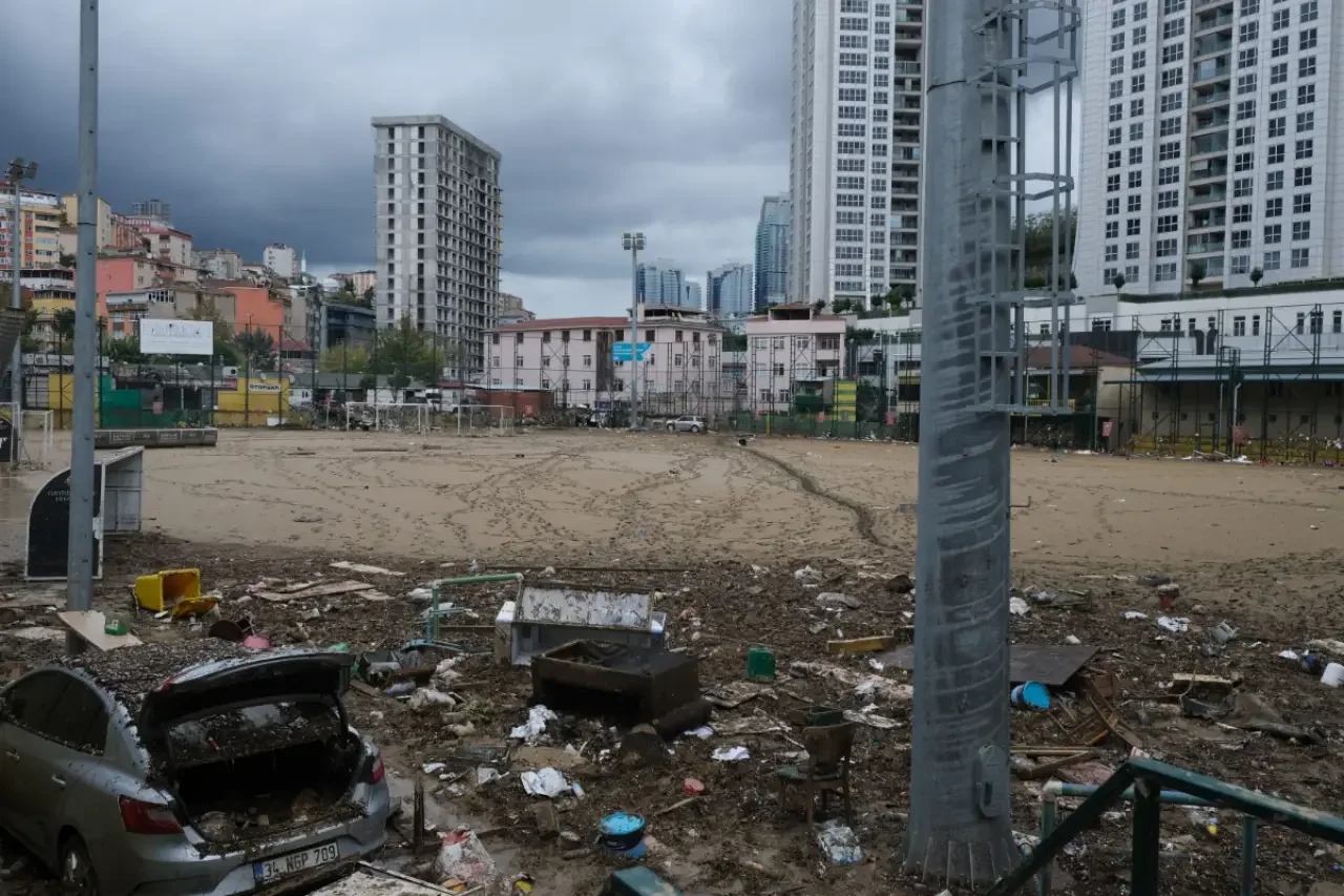 İstanbul'da sel sonrası yıkım kararı ve belirsizlikler